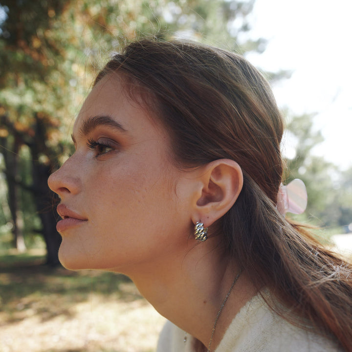 Naia - Orecchini a cerchio a forma di croissant in acciaio inossidabile