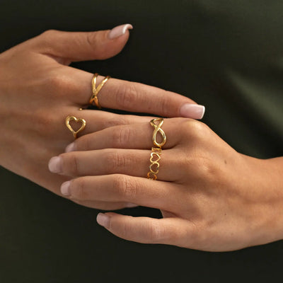 Hannah - Anello Infinity in acciaio inossidabile