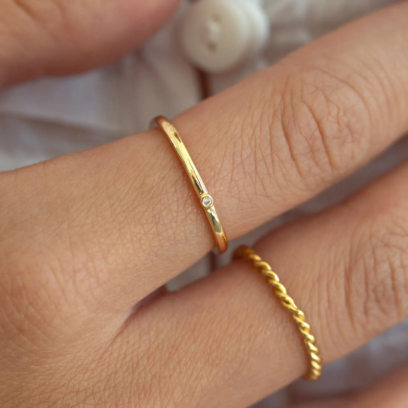 Erin - Delicato anello con cristallo