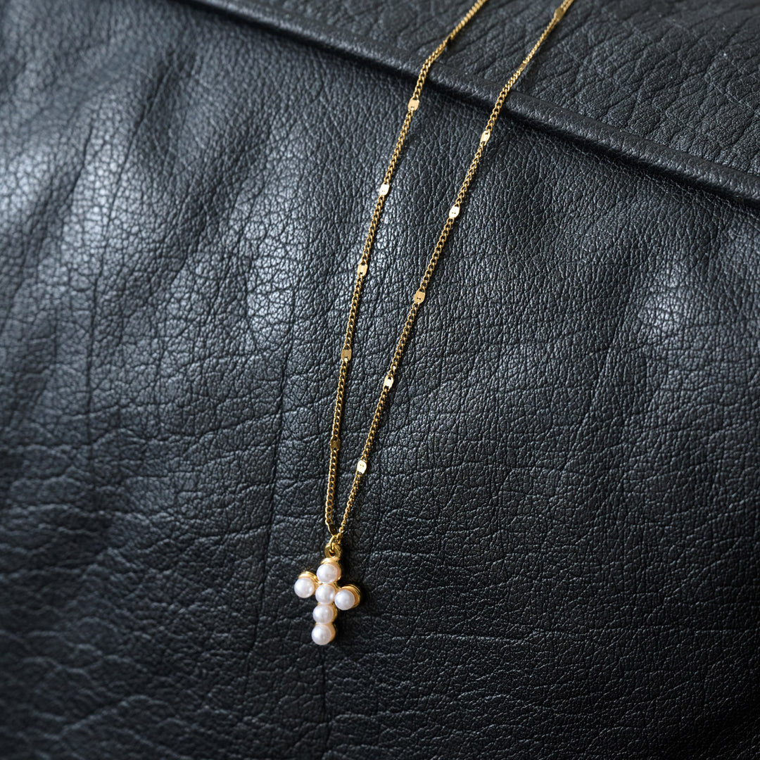 Essie - Pearl Cross Necklace Stainless Steel