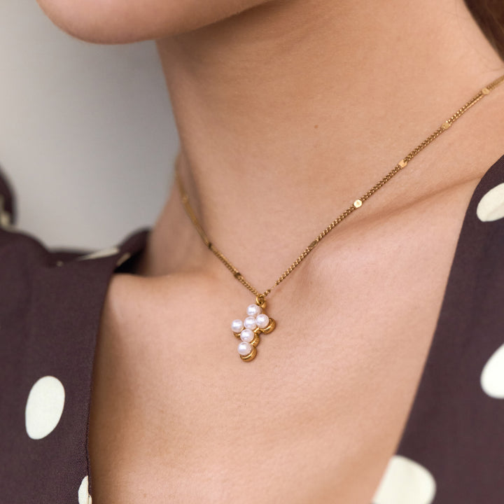Essie - Pearl Cross Necklace Stainless Steel