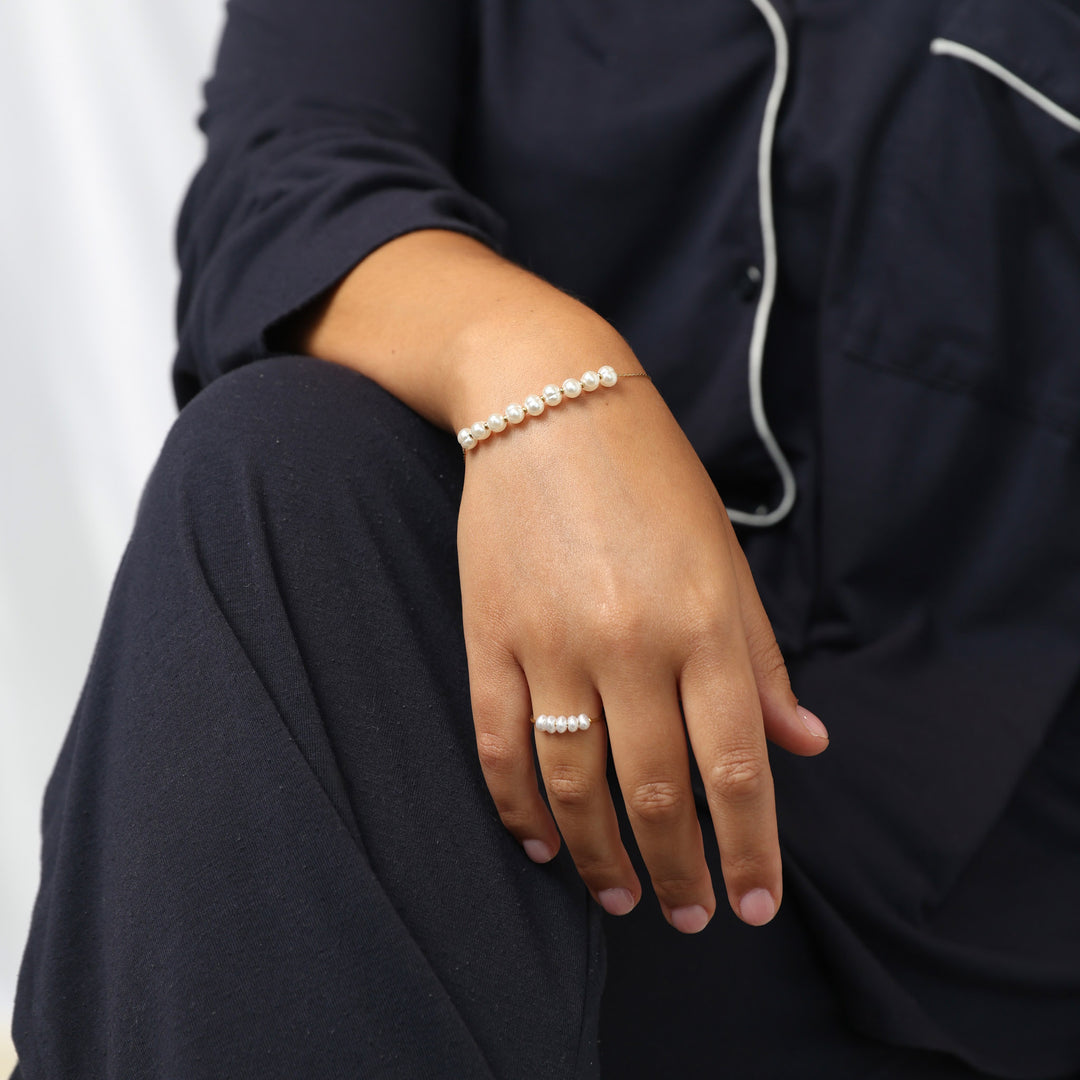 Loanna - Braccialetto delicato con perle in acciaio inox