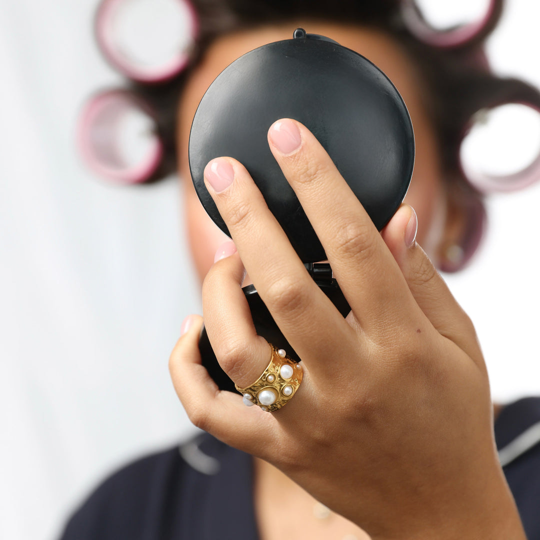 Kerstin - Anello con Perla Martellata in Acciaio Inossidabile