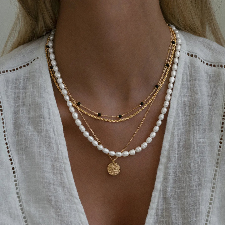 Collana a catena intrecciata