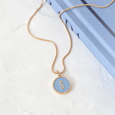 Lettera in collana a catena serpente