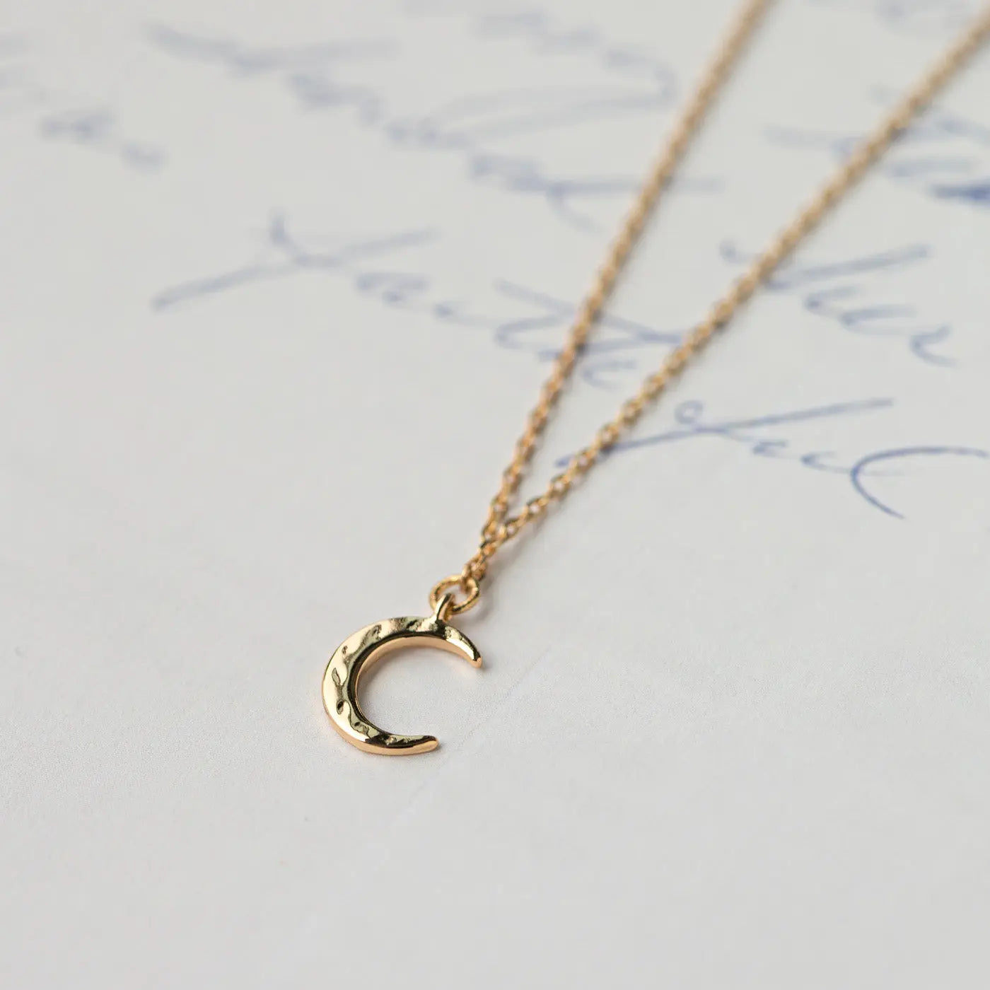 Collana con luna martellata