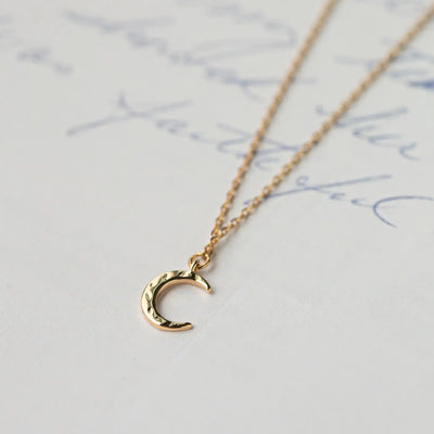 Collana con luna martellata