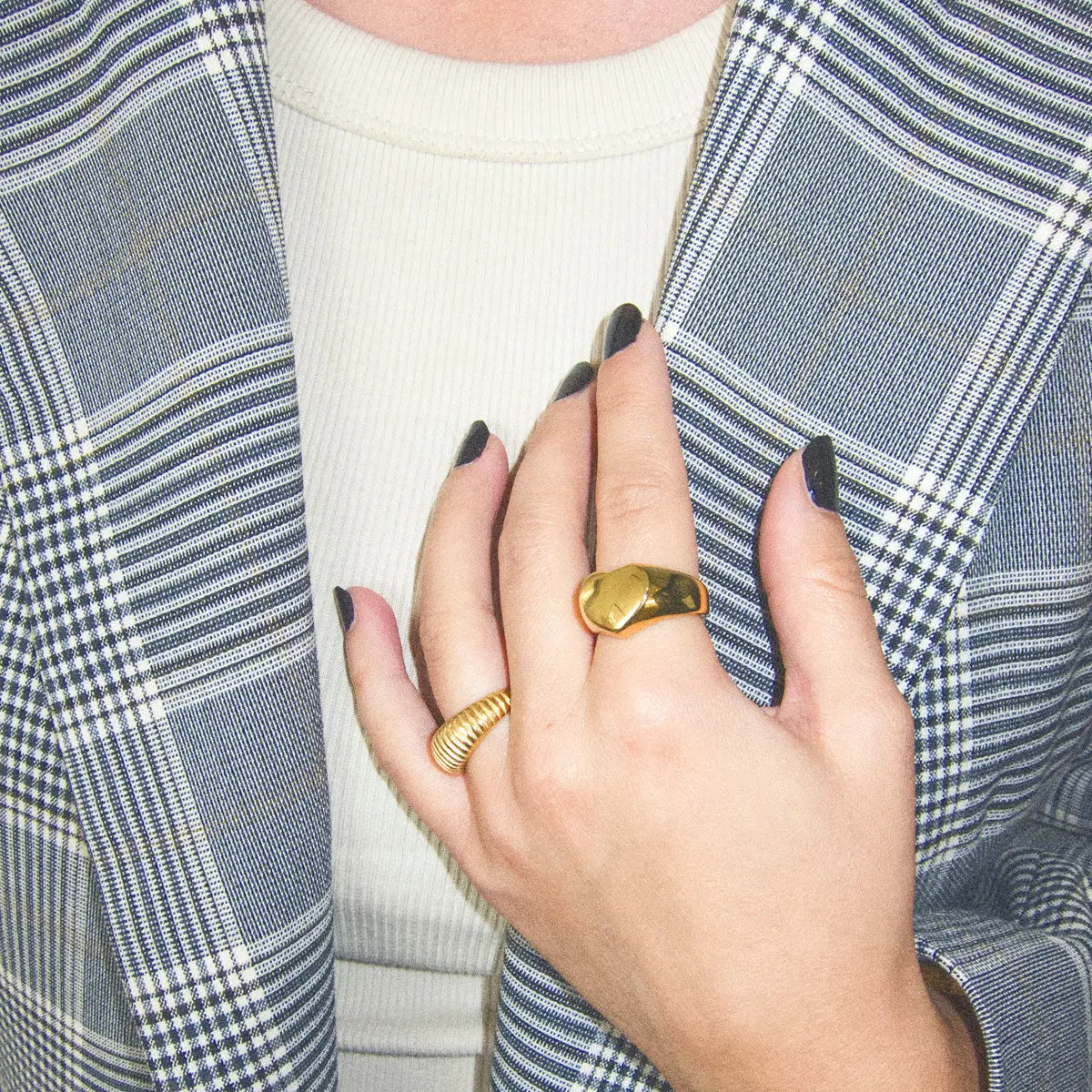 grosso anello d'amore a cuore