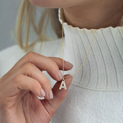 Collana con lettera di cristallo in acciaio inossidabile