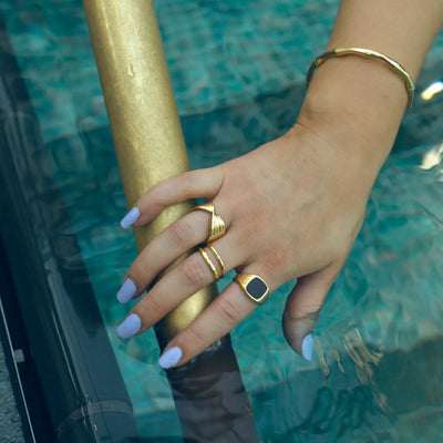 Elegante anello a due righe