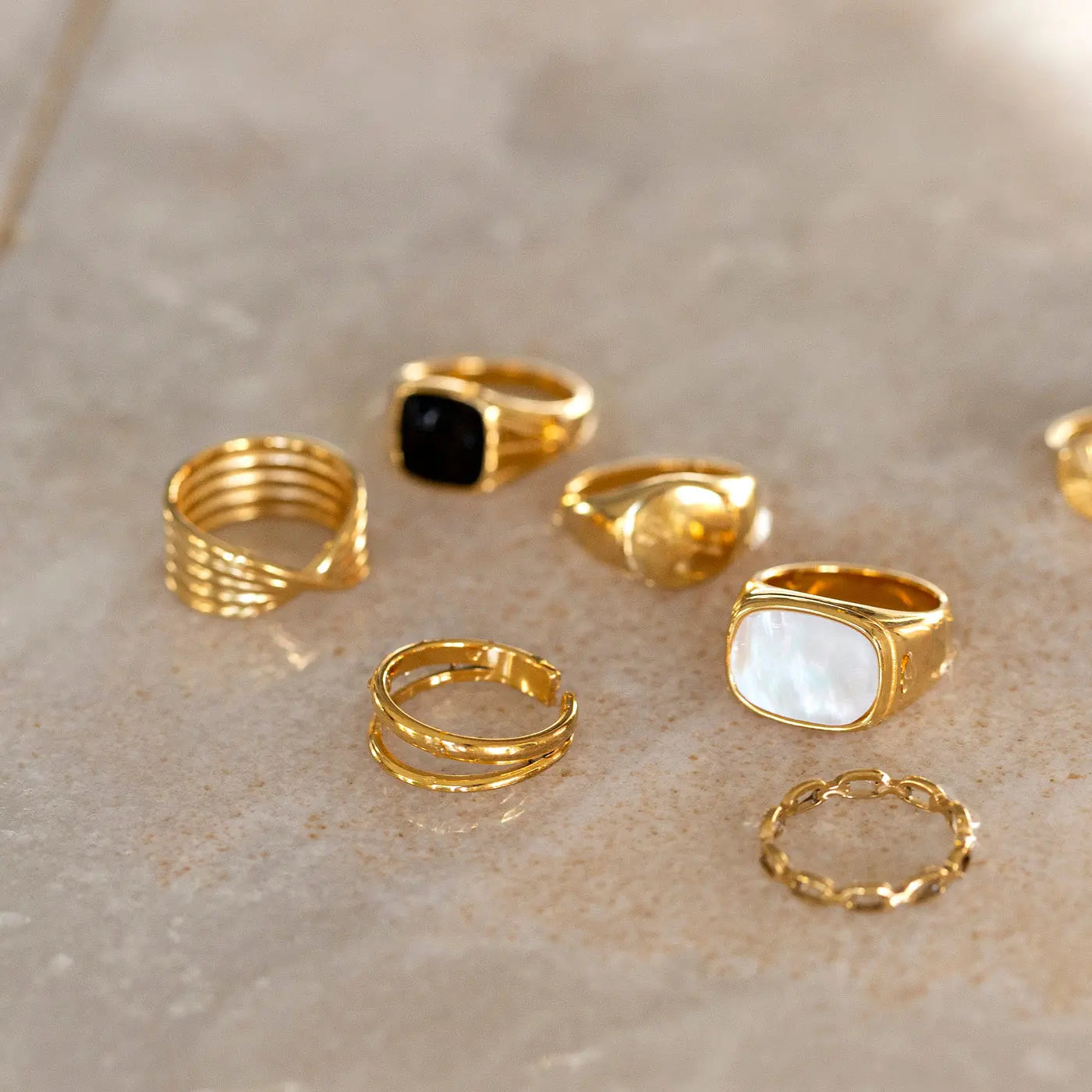 Elegante anello a due righe