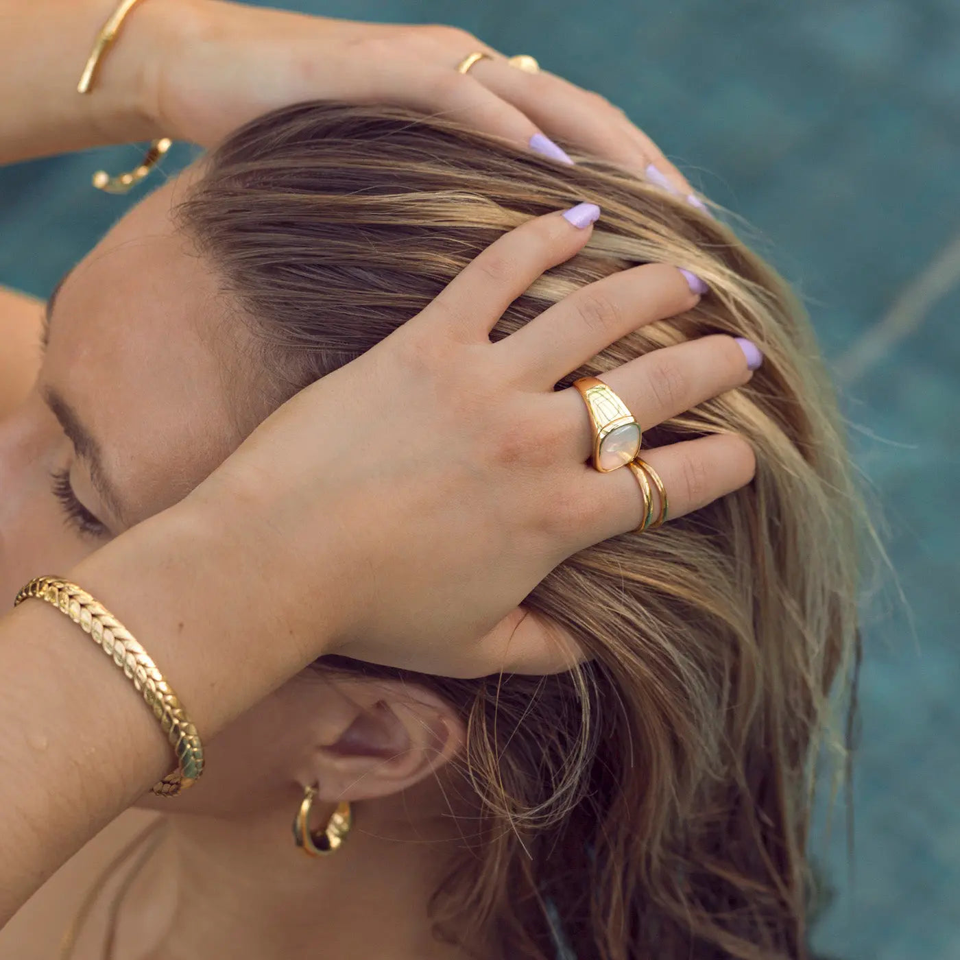 Elegante anello a due righe