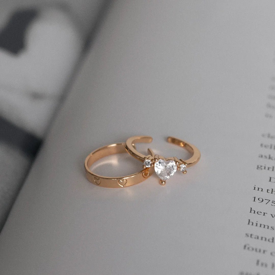 Engraved Hearts Gold Ring | Elegant