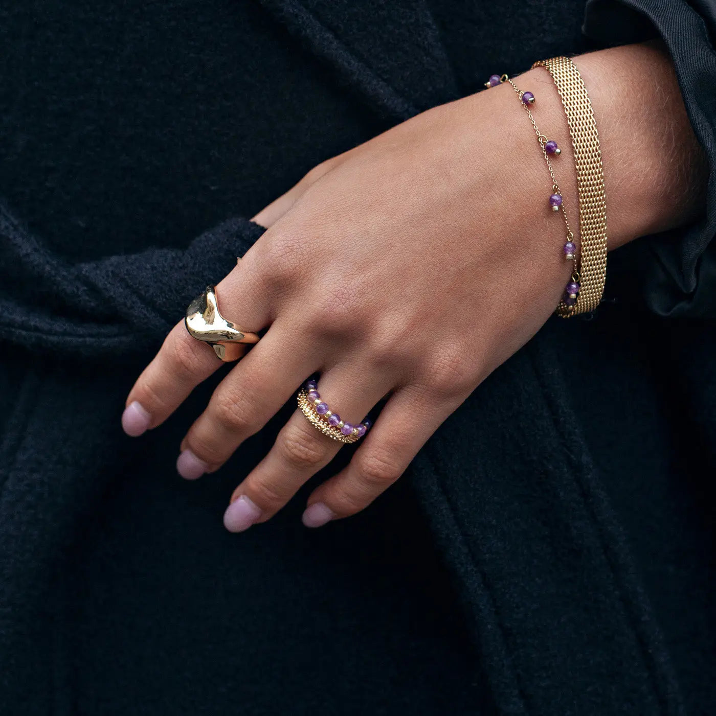 Anello di perline di pietra