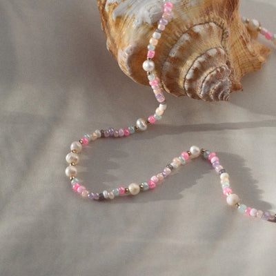 Tess - Collana con perline e perle pastello